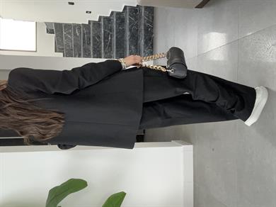 M-D Siyah Vatkalı Blazer