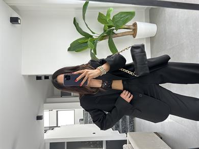 M-D Siyah Vatkalı Blazer