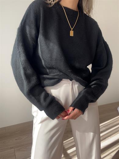 M-D Siyah Yumoş Kazak