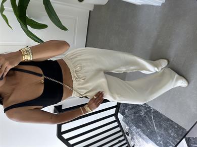 M-D Taş Tensel İnce Kemerli Pantolon