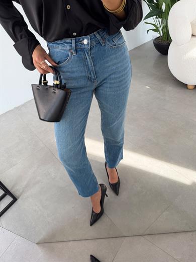 Mavi Boyfit Kesik Paça Jean