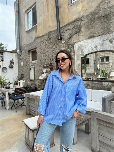 Mavi Cep Detaylı Çizgili Oversize Gömlek