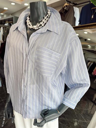Mavi Çizgili Açık Yaka Gömlek