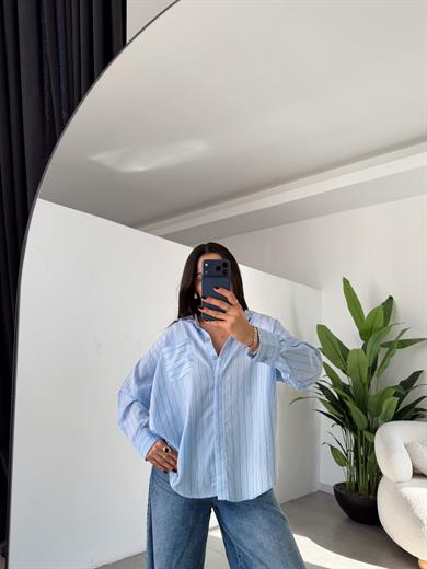 Mavi Çizgili Tek Cepli Gömlek