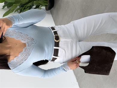 Mavi Dantel Detaylı V Yaka Bluz