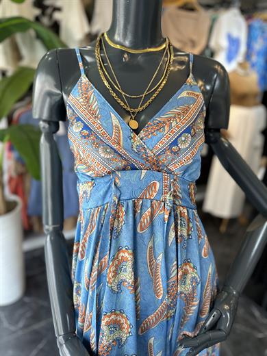 Mavi Desenli Askılı Elbise