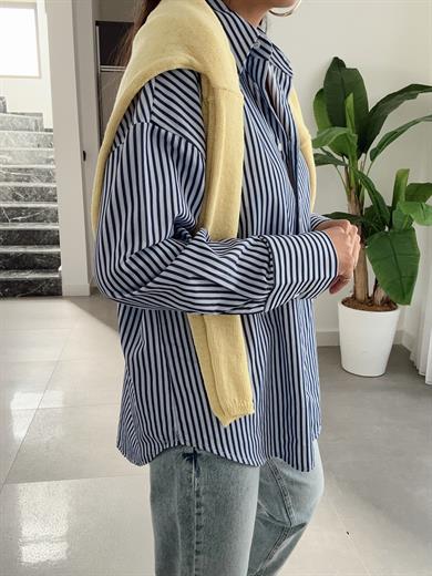 Mavi Lacivert Çizgili Gömlek