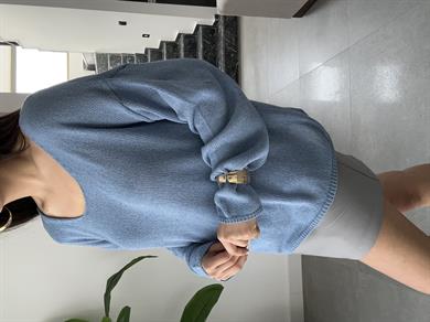 Mavi Oval Yaka Yumusak Dokulu Triko Kazak