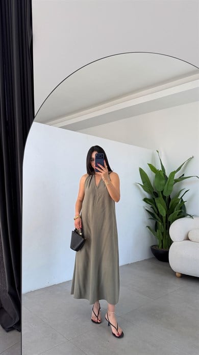 Olive Sırt Detaylı Boyundan Bağlamalı Elbise