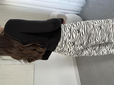 Oys Siyah Parmak Geçirmeli Bluz