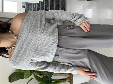 Özel Üretim Gri Madonna Yaka Yumoş Triko Kazak