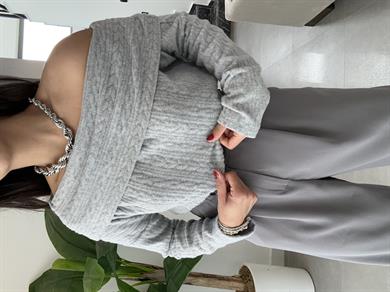 Özel Üretim Gri Madonna Yaka Yumoş Triko Kazak