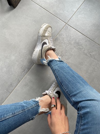 Paça Detaylı Kot Pantolon