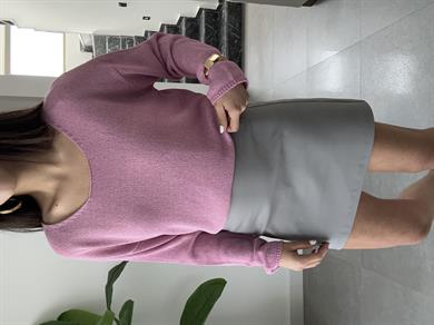 Pembe Oval Yaka Yumusak Dokulu Triko Kazak