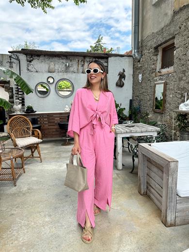 Pembe Pitikare Üçlü Takım