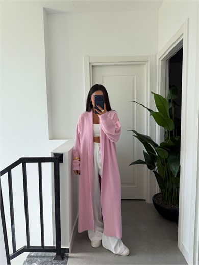 Pembe Sakallı Uzun Triko Hırka