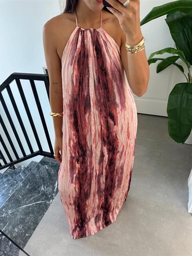 Pembe Sırtı Açık Elbise