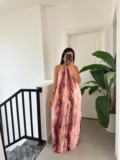 Pembe Sırtı Açık Elbise