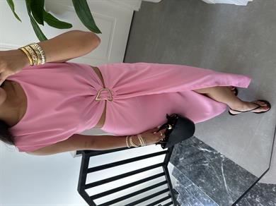 Pembe Tokalı Elbise