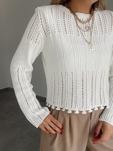 Ponpon Detaylı Delikli Triko Kazak