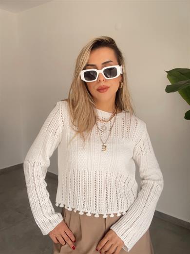 Ponpon Detaylı Delikli Triko Kazak