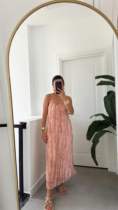 Pudra Yakası Aksesuarlı Elbise