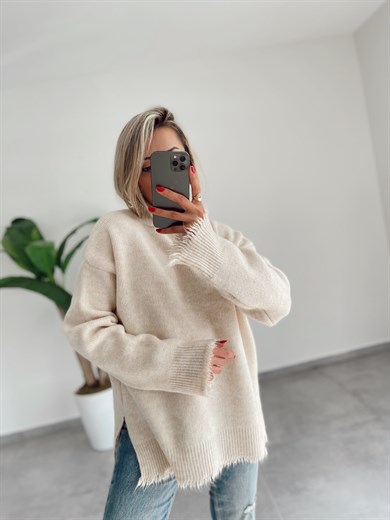 Saçaklı Taş Triko Kazak