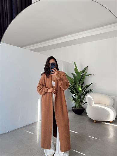 Sakallı Koyu Vizon Uzun Triko Hırka