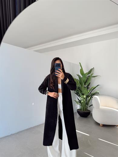 Sakallı Siyah Uzun Triko Hırka