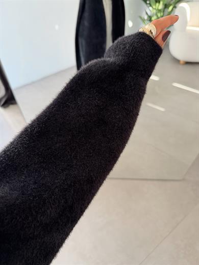 Sakallı Siyah Uzun Triko Hırka