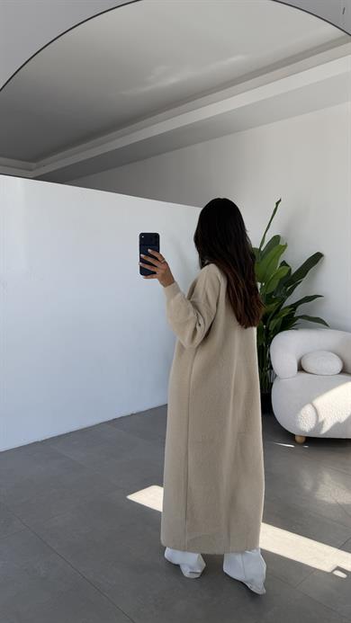 Sakallı Taş Uzun Triko Hırka