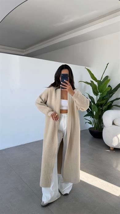 Sakallı Taş Uzun Triko Hırka