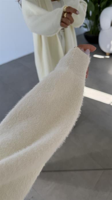 Sakallı Vanilya Uzun Triko Hırka