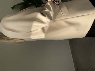 Şal Yaka Kruvaze Taş Ceket