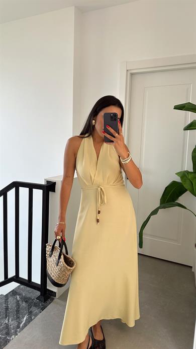 Sarı Boyundan Geçmeli Sırt Dekolteli Elbise