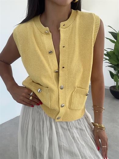 Sarı Düğmeli Cepli Hırka