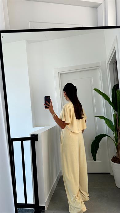 Sarı Geniş Kemerli Pileli Pantolon