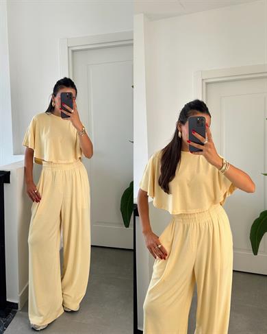 Sarı Geniş Kemerli Pileli Pantolon