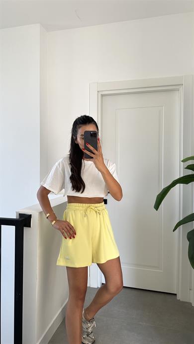 Sarı Kısa Şort