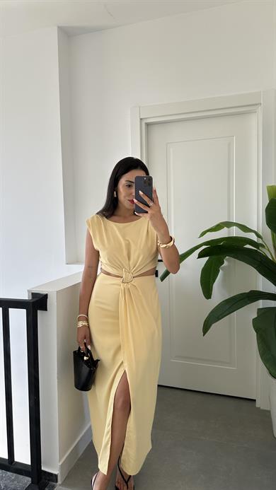 Sarı Tokalı Elbise