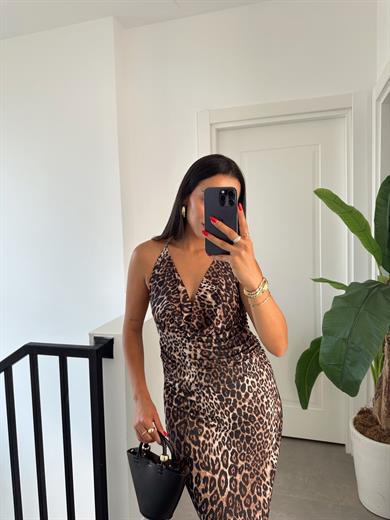 Sırt Dekolteli Leopar Elbise