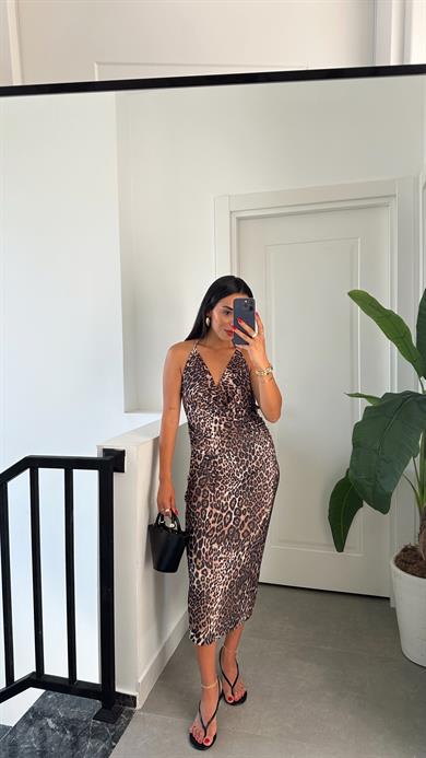 Sırt Dekolteli Leopar Elbise