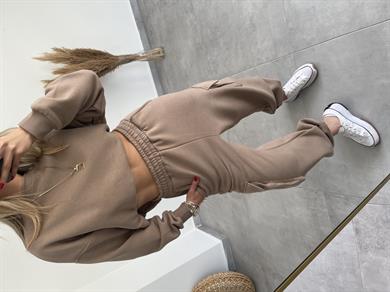 Sırt Detaylı Camel  Takım