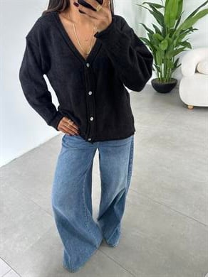 Siyah 4 Düğmeli Hırka