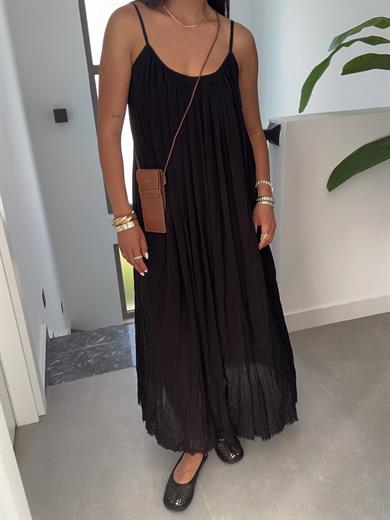 Siyah Askılı Elbise