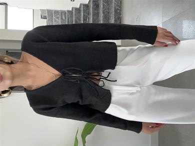 Siyah Bağlama Detaylı Triko Hırka