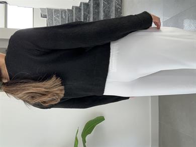 Siyah Bağlama Detaylı Triko Hırka