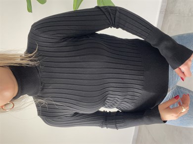 Siyah  Balıkçı Yaka Basic Kazak