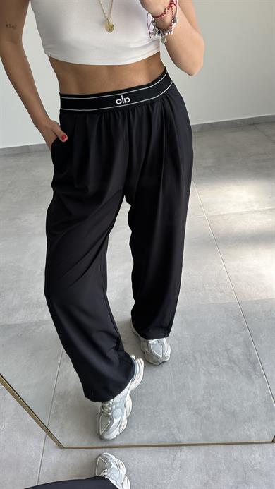 Siyah Beli Yazı Detaylı Pantolon