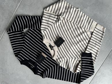 Siyah-Beyaz  Çizgili Uzun Kol Triko